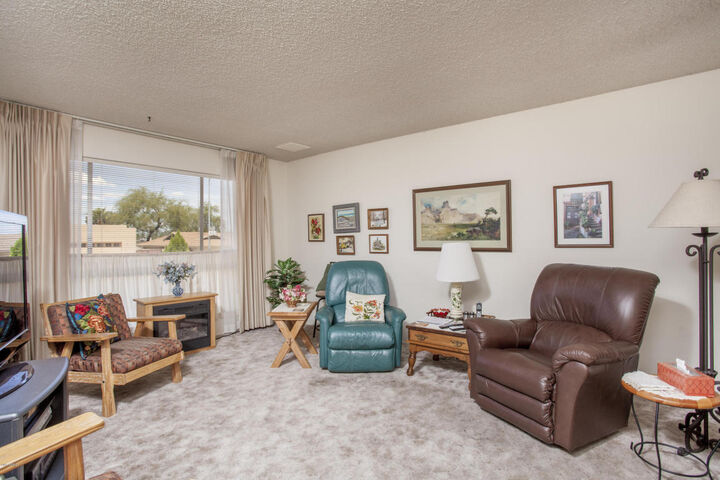 Property Photo:  2437 E Beryl Avenue  AZ 85028 