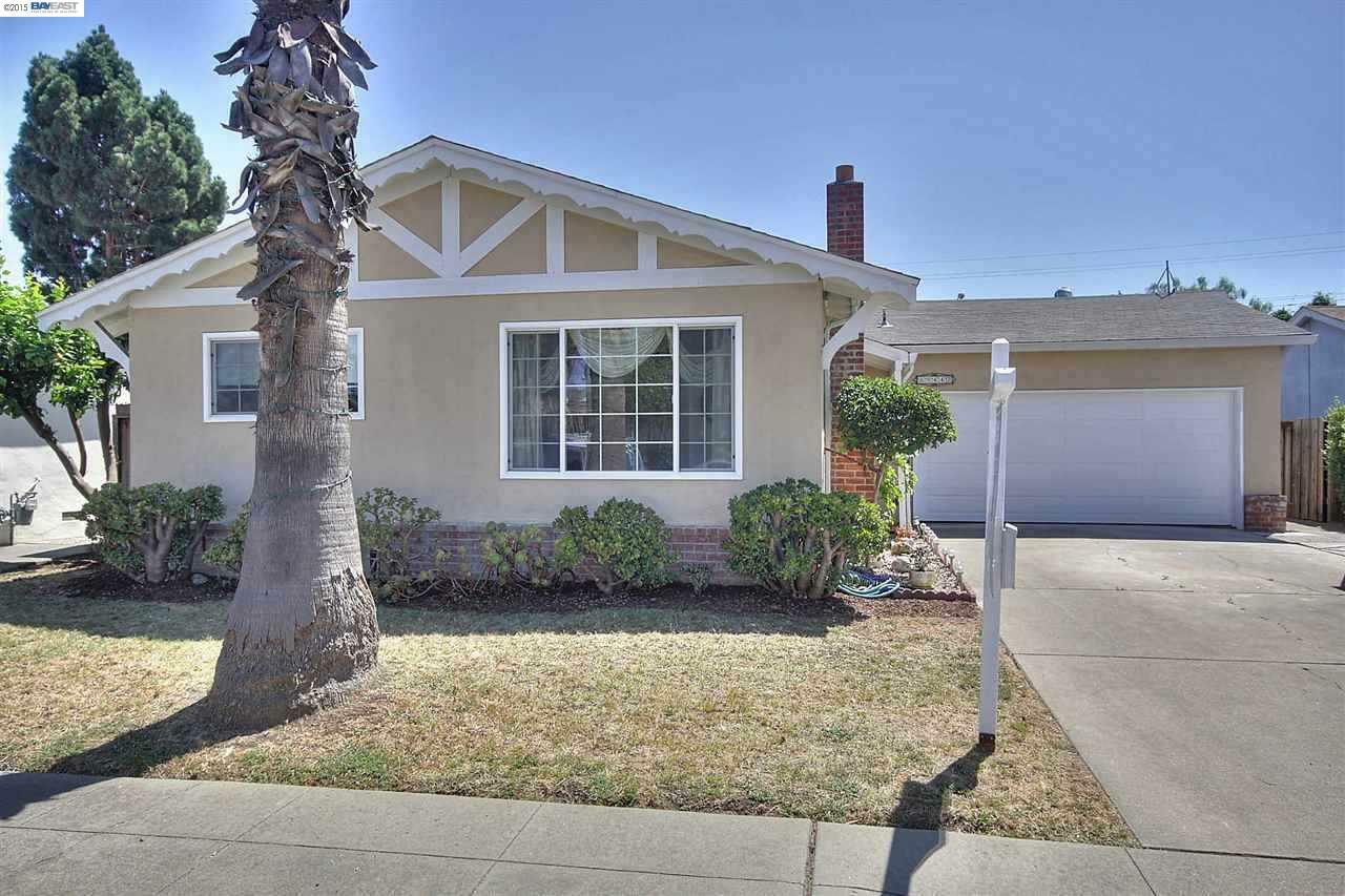 Property Photo:  39447 Blue Fin Way  CA 94538 