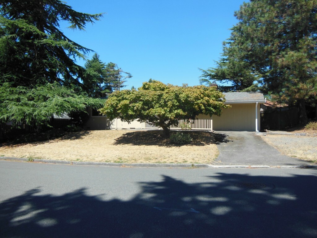 Property Photo:  613 S 318th Place  WA 98003 