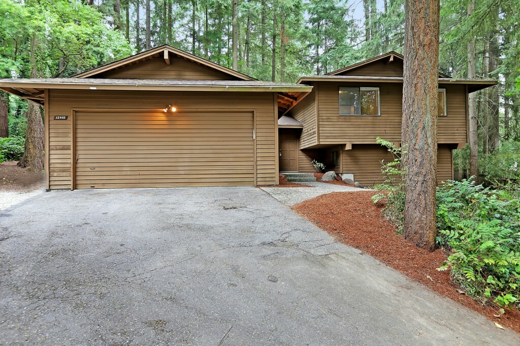 Property Photo:  12910 NE 25th Place  WA 98005 