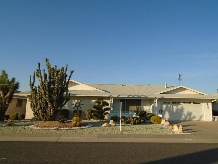 Property Photo: 9525 W Cottonwood Drive AZ 85373