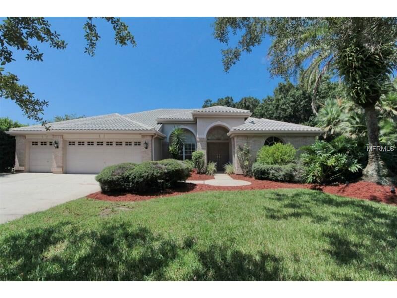 Property Photo: 1662 Cross Tee Court FL 34677