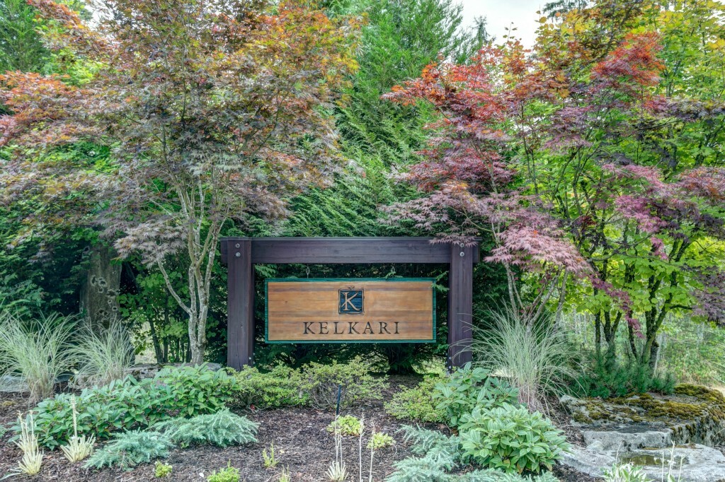 Property Photo: 1000 Cabin Creek Lane SW D303 WA 98027