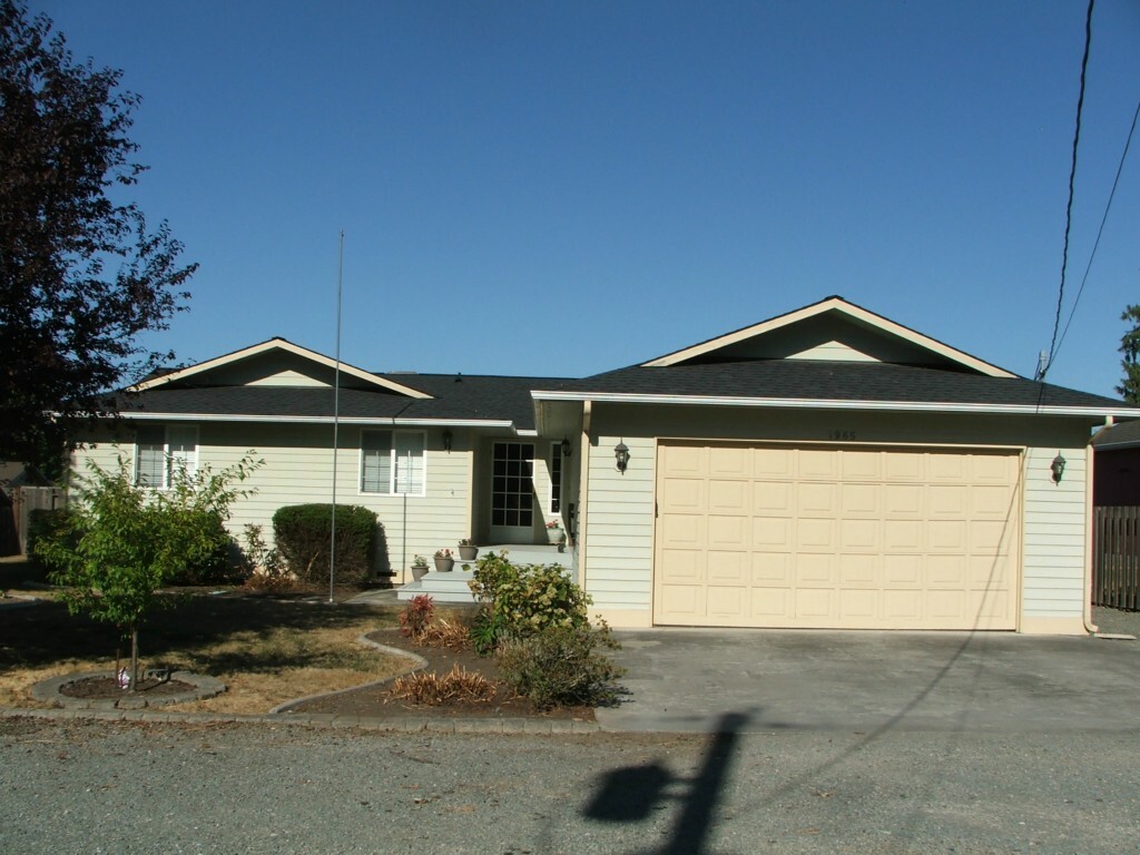 Property Photo:  1965 Elhardt St  WA 98282 