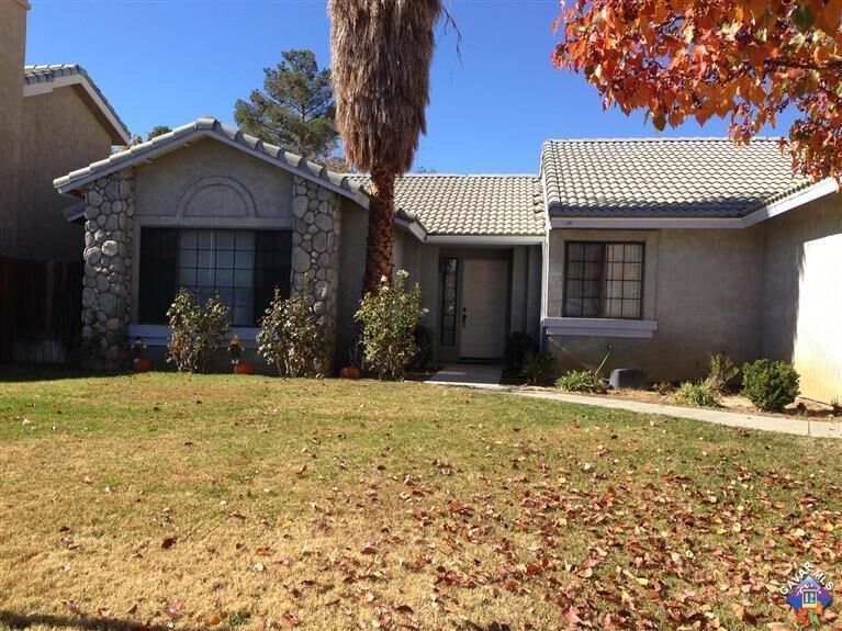 Property Photo:  42465 Waterford Way Way  CA 93536 