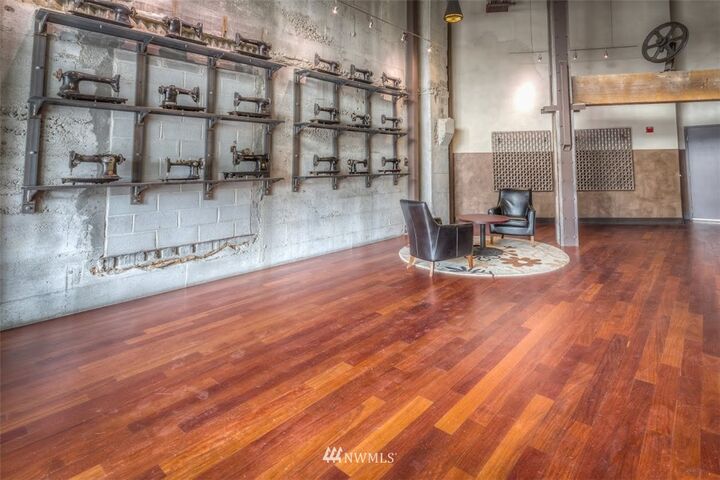 Property Photo:  1408  12th Avenue 508  WA 98122 