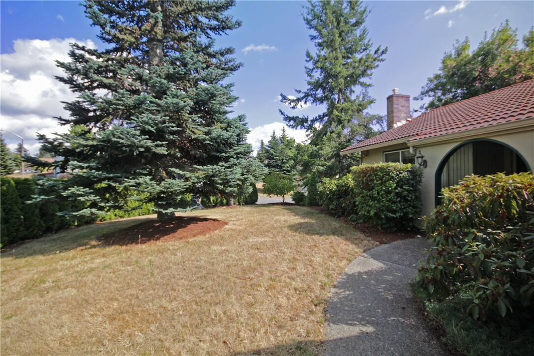 Property Photo:  12010 SE 250th Place  WA 98030 