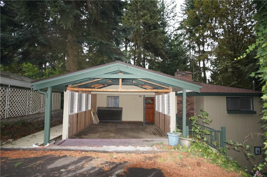 Property Photo:  1810 NE 177th St  WA 98155 