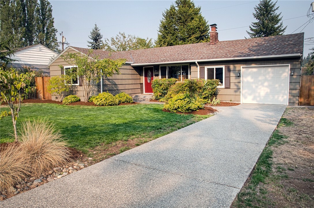 Property Photo: 13538 15th Place NE WA 98125