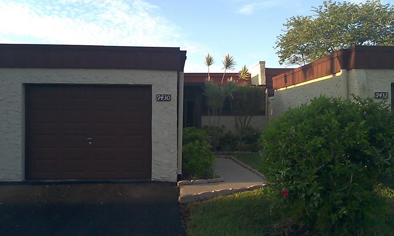 Property Photo:  9430 NW 65th Street NW D4  FL 33321 