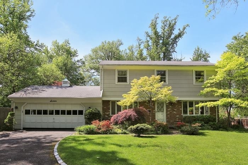 Property Photo:  16 Normandy Dr  NJ 07090 