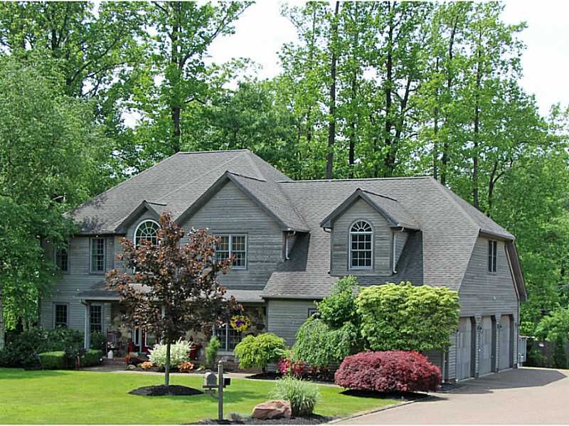 Property Photo: 116 Oak Tree Court PA 16511