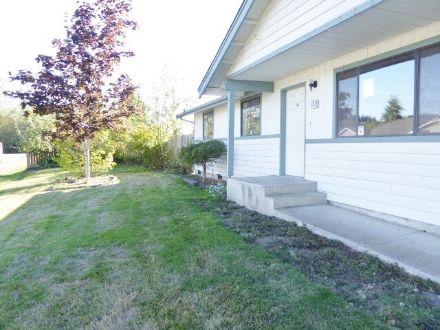 Property Photo: 1717 N 35th Street WA 98273
