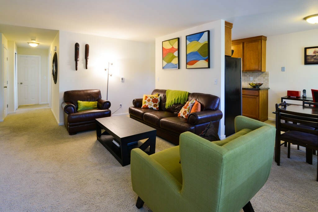 Property Photo: 14531 Dayton Ave N 8 WA 98133