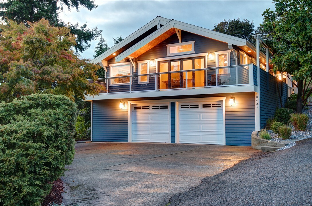 Property Photo:  8424 Tillicum Rd SW  WA 98136 