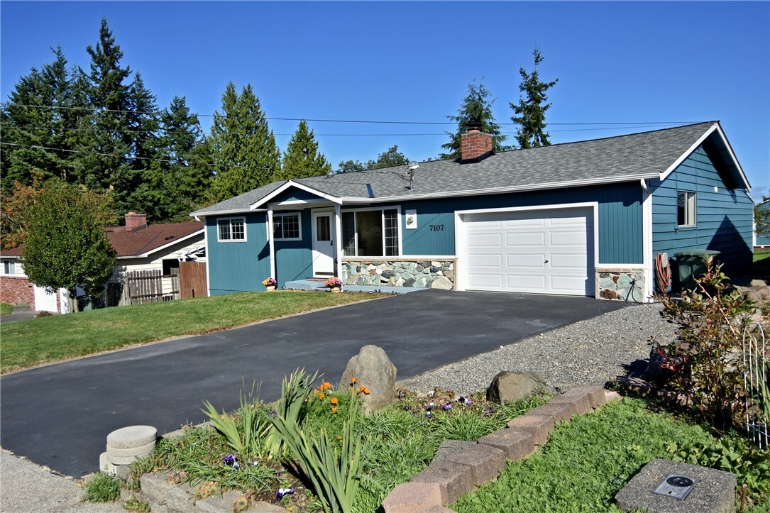 Property Photo:  7107 188th Place SW  WA 98036 