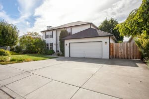 Property Photo:  145 Manhattan Square  WA 98802 