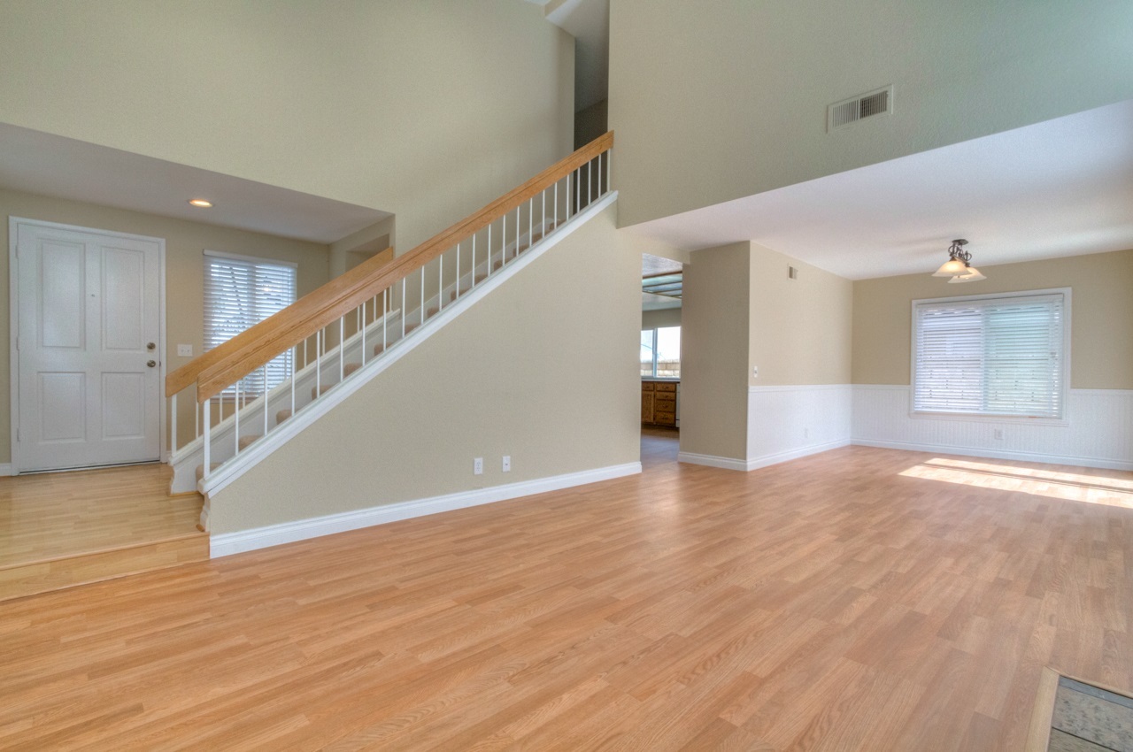 Property Photo: 1718 Avenida Vista Labera CA 92056