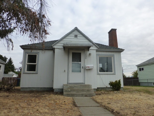 Property Photo: 2933 E Nebraska Ave WA 99208
