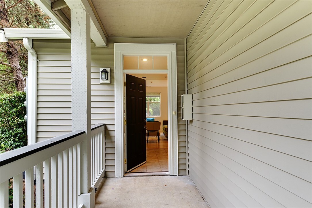 Property Photo: 9502 179th Place NE 1 WA 98052