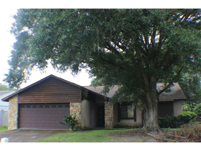Property Photo: 16119 Northglenn Drive FL 33618