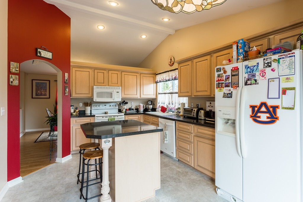 Property Photo: 5413 Parkview Lane WA 98203