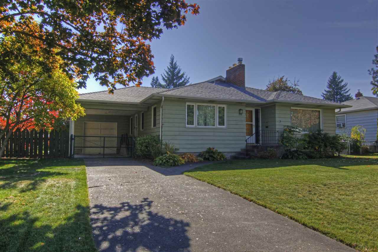 Property Photo:  906 E Sanson Ave  WA 99207 