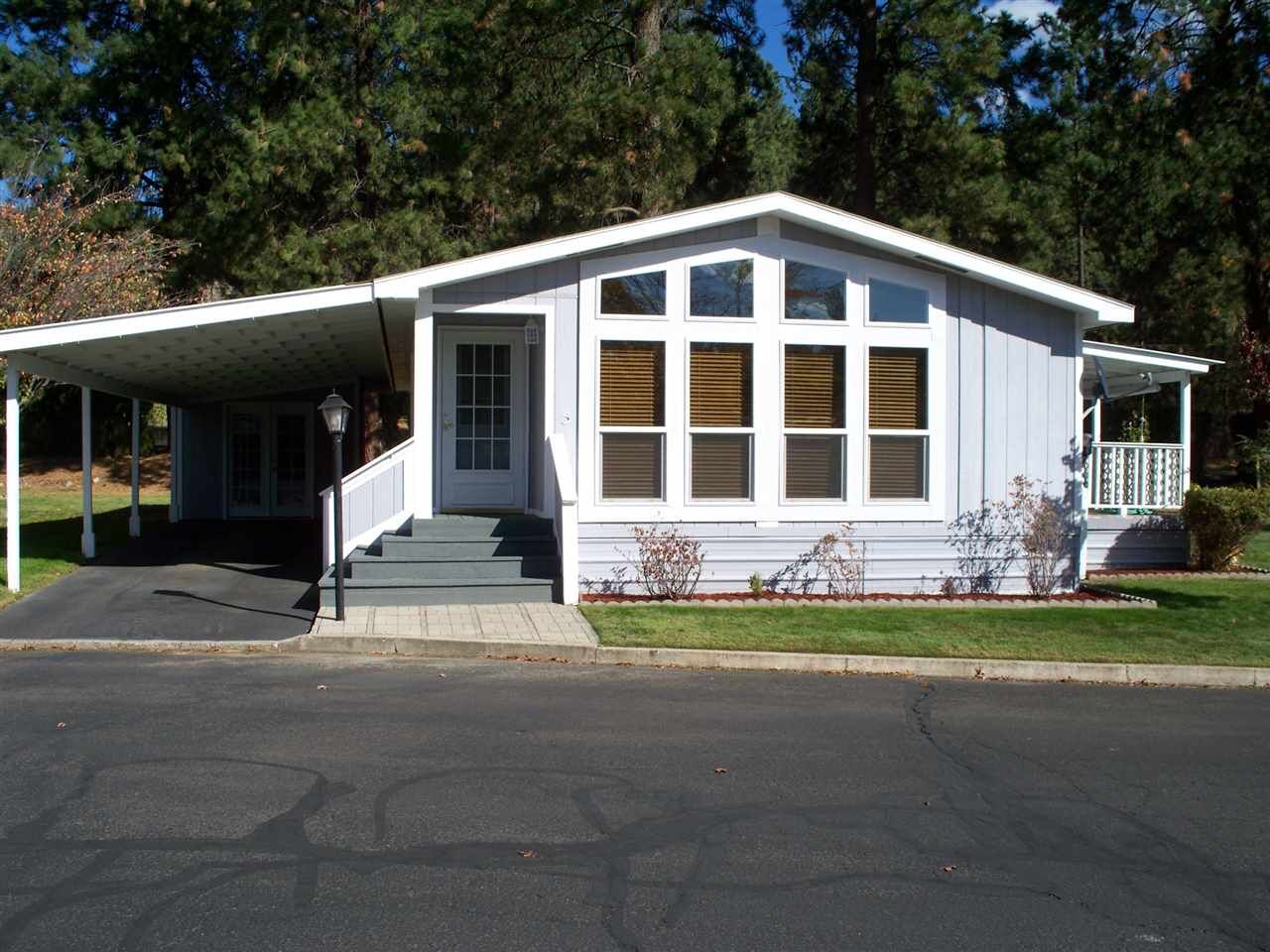 Property Photo: 208 S Neyland Rd 5 WA 99019