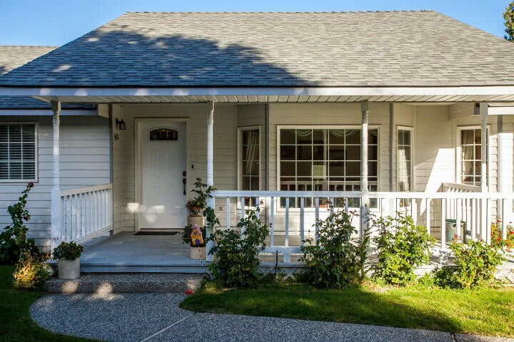 Property Photo:  1432 2nd St  WA 98801 