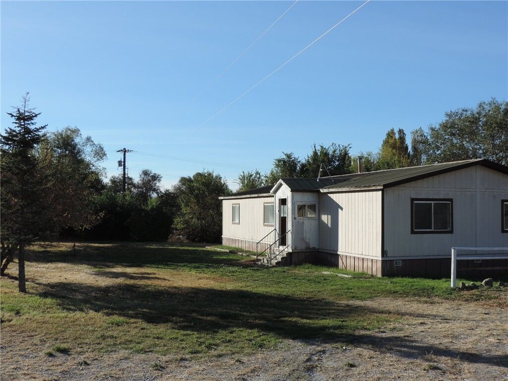 Property Photo:  32683 B Hwy 97  WA 98844 