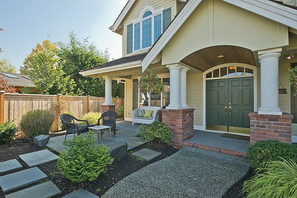 Property Photo: 2274 270th Ct SE WA 98075
