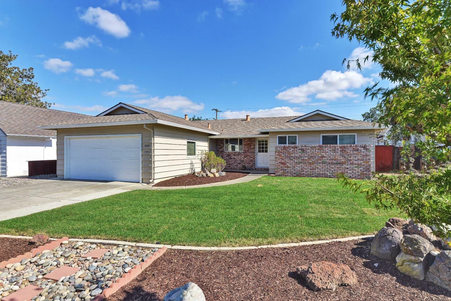 Property Photo: 800 Monica Lane CA 95008
