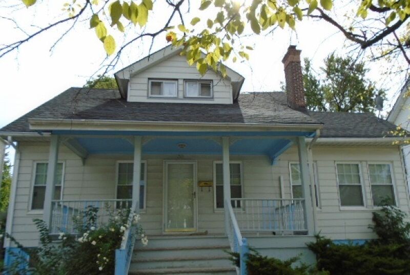 Property Photo:  32 Brookwood Dr  NJ 07040 