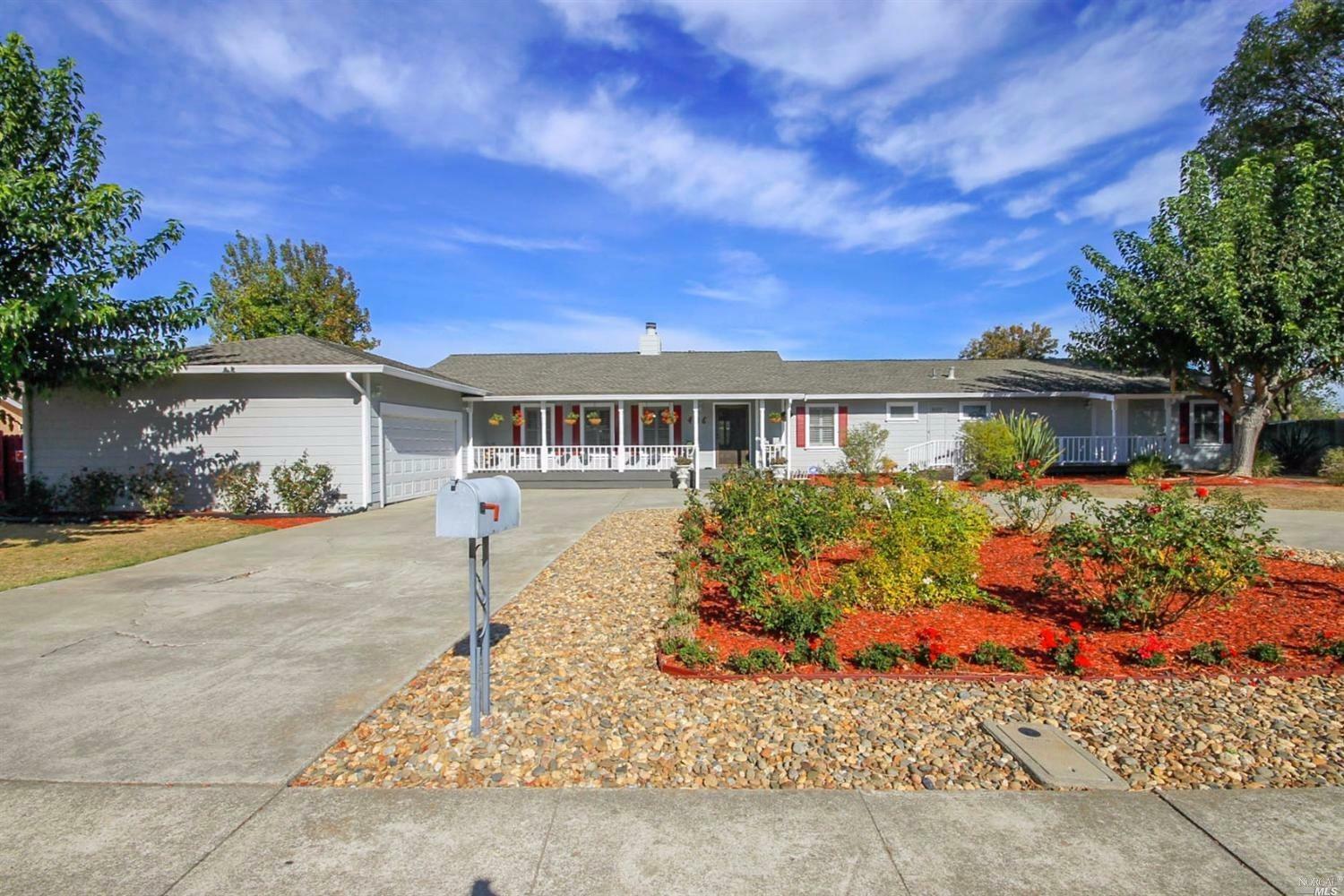 Property Photo:  406 Kings Way  CA 94585 