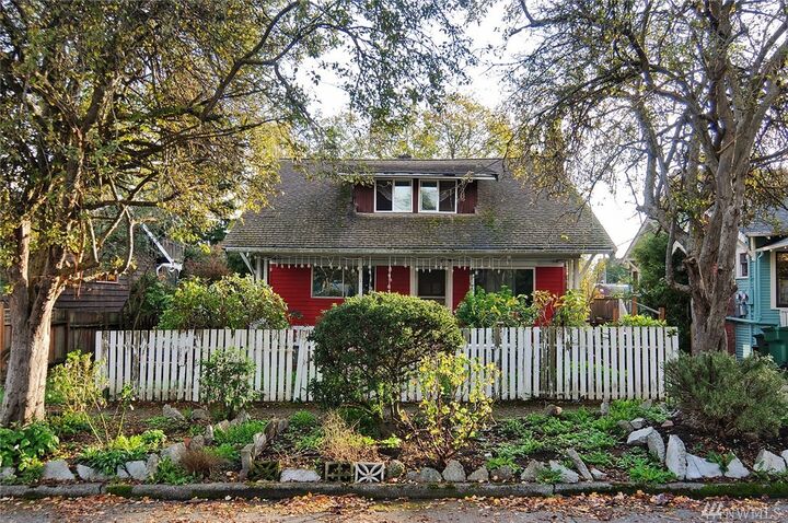 Property Photo:  2833 NW 71st St  WA 98117 