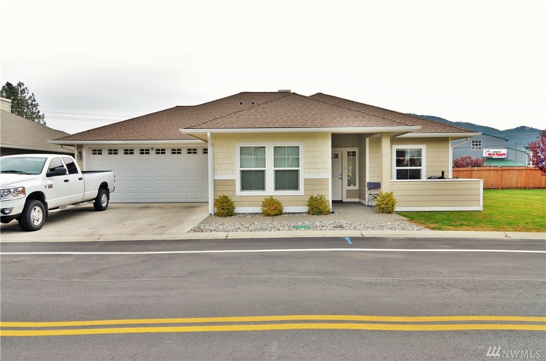 Property Photo:  105 Village Dr  WA 98831 