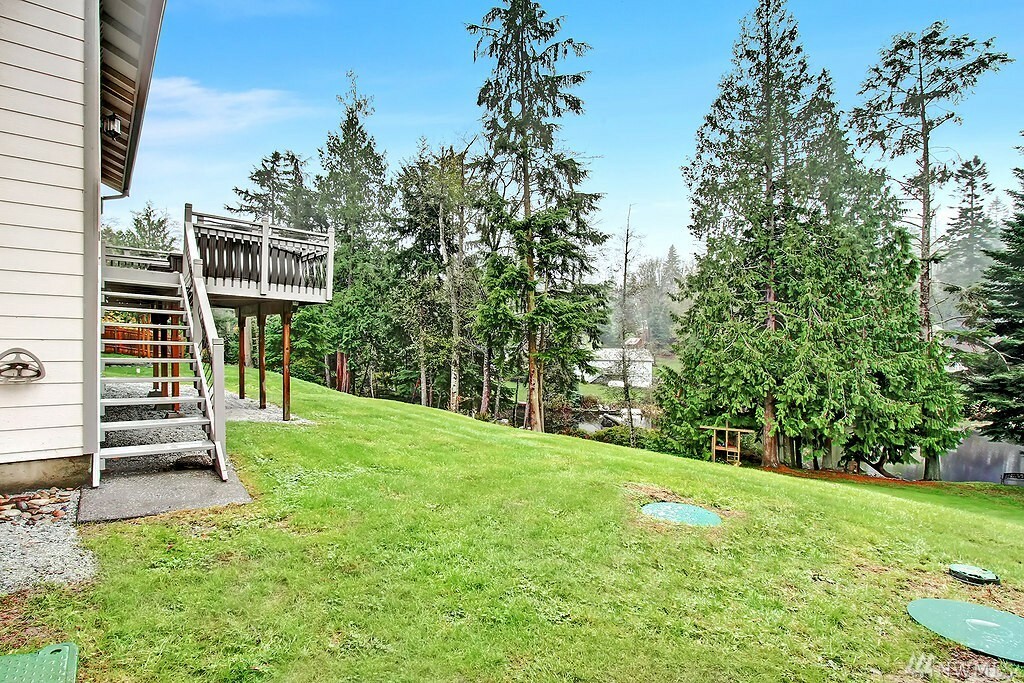 Property Photo:  1568 Rhododendron Dr  WA 98282 