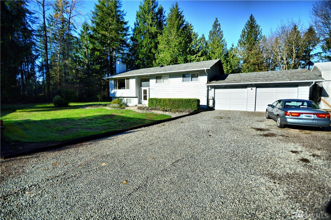 Property Photo: 14126 242nd Dr SE WA 98272