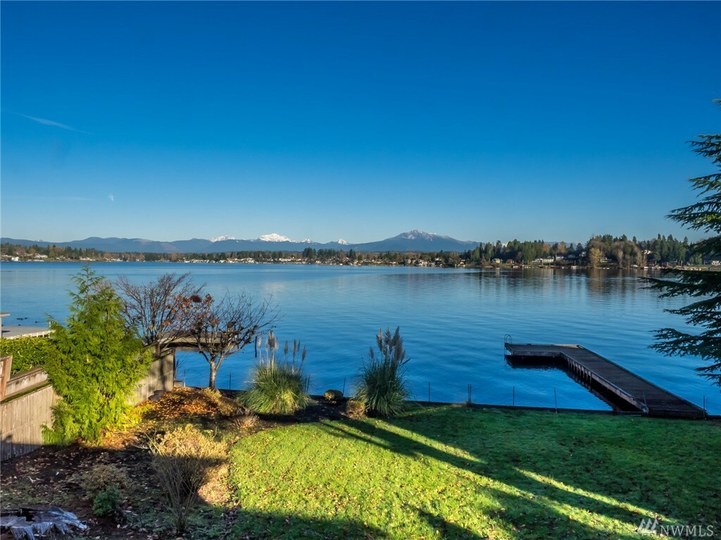 Property Photo:  213 N Davies Rd  WA 98258 