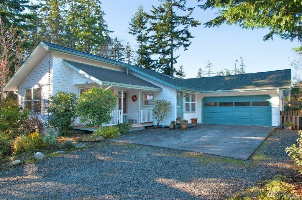 Property Photo:  1303 Hancock St  WA 98368 