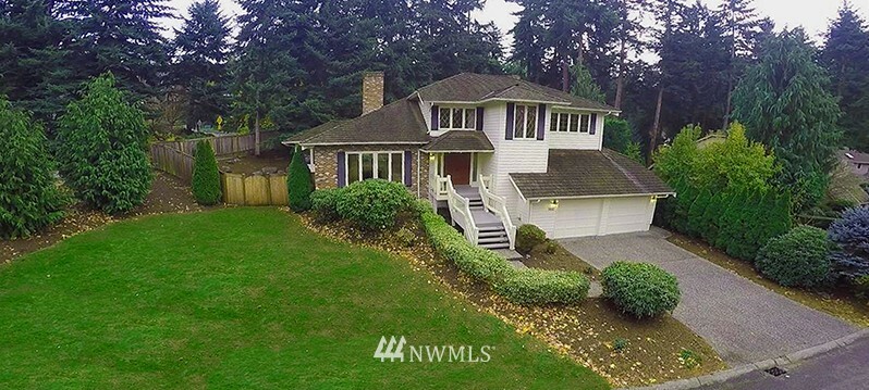 Property Photo:  3810 110th Place NE  WA 98004 