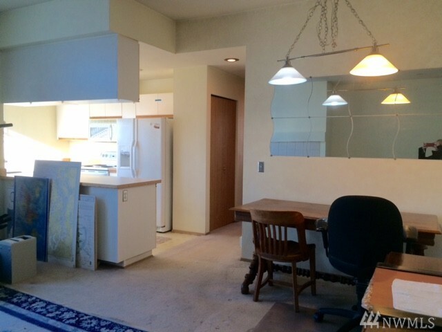 Property Photo:  23128 59 Place S 13-3  WA 98032 