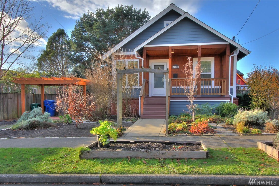 Property Photo:  6221 5th Ave NW  WA 98107 