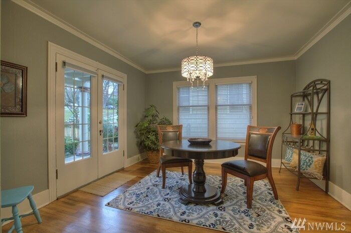 Property Photo: 1832 NE Ravenna Blvd WA 98105