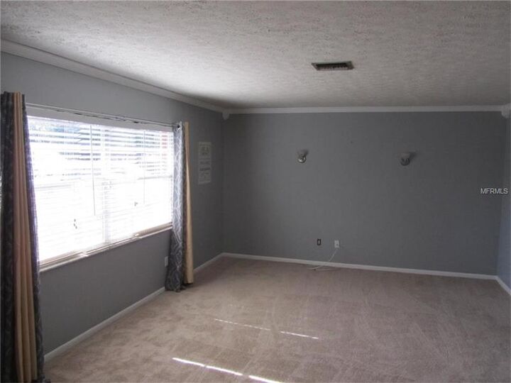 Property Photo: 116 Mary Kay Court FL 33511