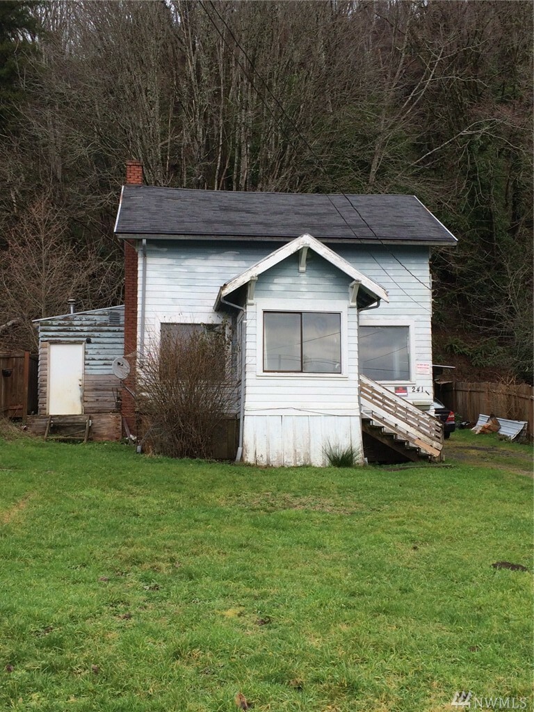 Property Photo:  2411 Queets  WA 98550 