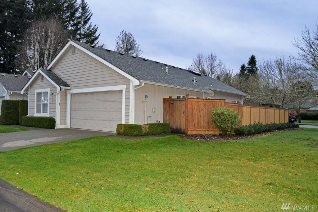 Property Photo:  3711 Paddington Lane SE  WA 98503 