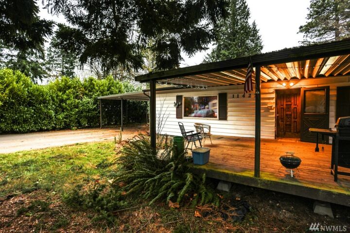 Property Photo:  11427 SE 162nd Street  WA 98055 