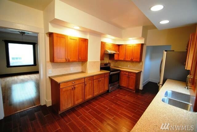 Property Photo: 2807 18th Ave S WA 98144