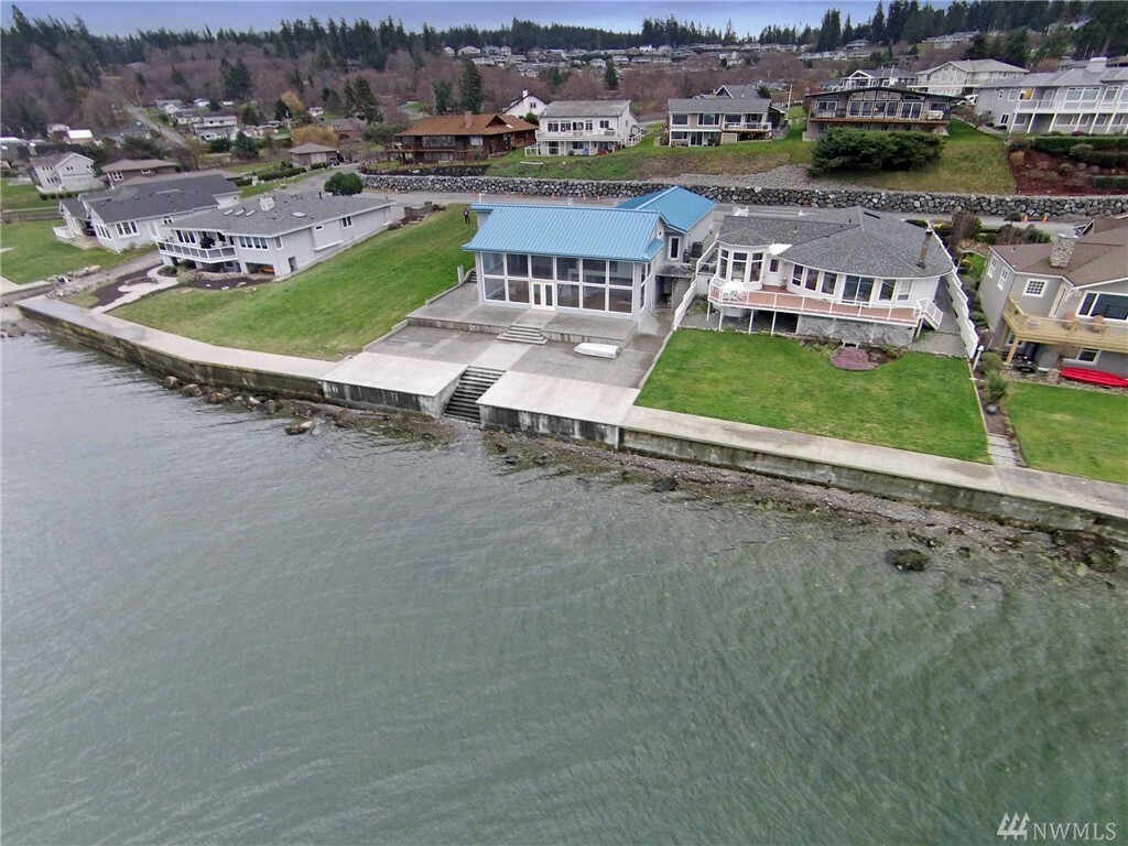 Property Photo:  1088 Bayshore Dr  WA 98282 